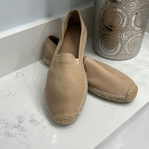 Naturalizer Soul Everly Taupe Flat Espadrille